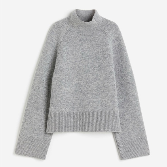 H&M Sweaters - Light grey wool blend super soft sweater